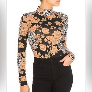 NWOT Guess Jaycee Bodysuit